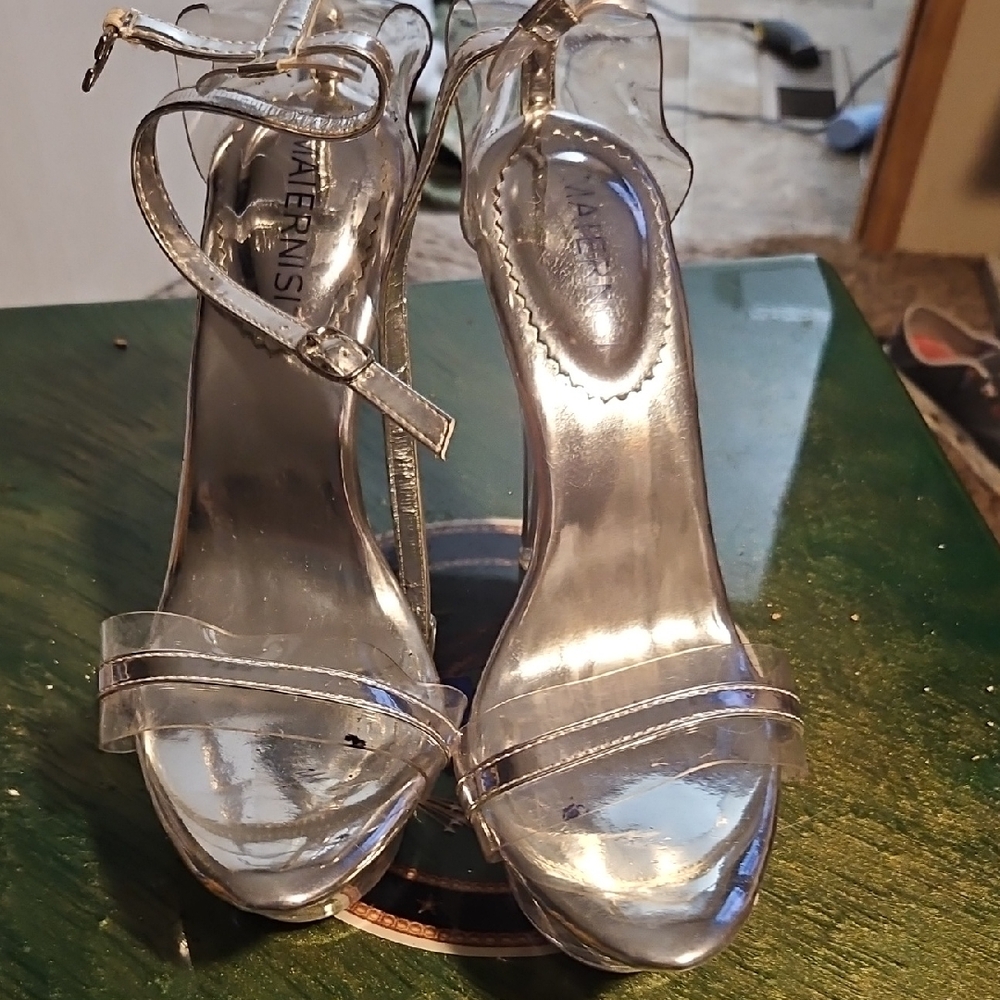 Stylish Silver Heels by
